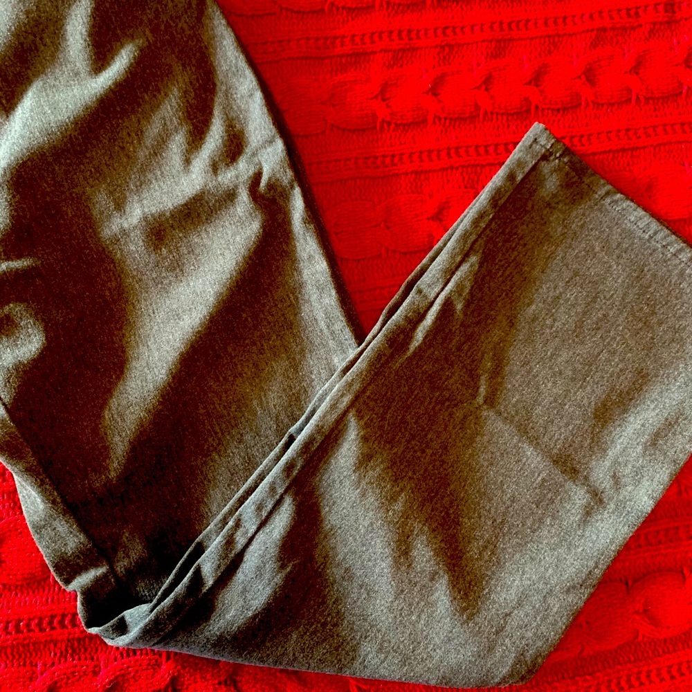 Women’s flat front stretch pant